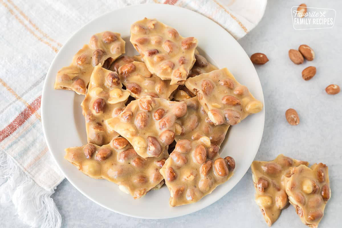 Gift-Worthy Microwave Peanut Brittle: Your Quick Holiday Secret